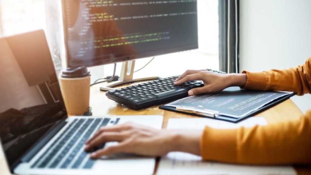 profesi data engineer