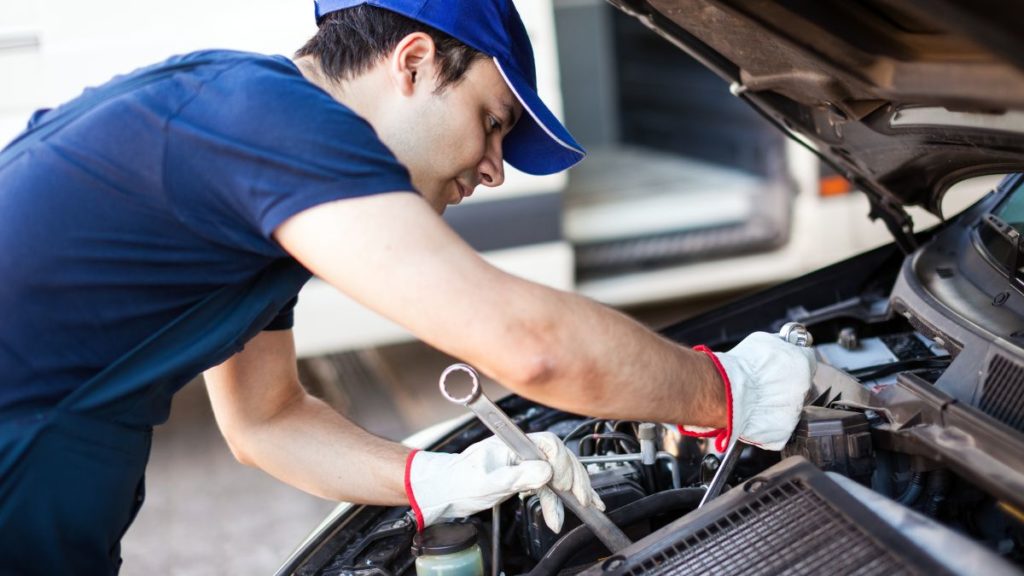 perancang dan teknisi mesin